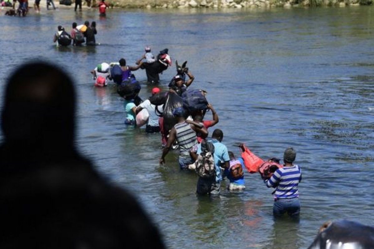 EUA deportam 30 crianças brasileiras para o Haiti em meio à uma crise migratória