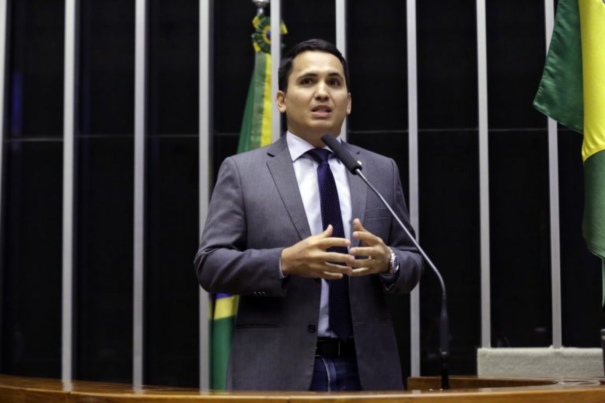 Comissão aprova projeto que obriga escolas a terem plano de evacuação em casos de incêndio e de violência