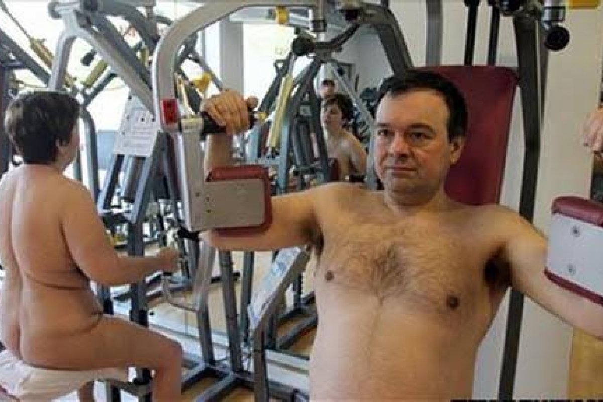 Novos tempos!  Com mensalidade de 130 reais, academia onde se pode malhar pelado chega ao Brasil