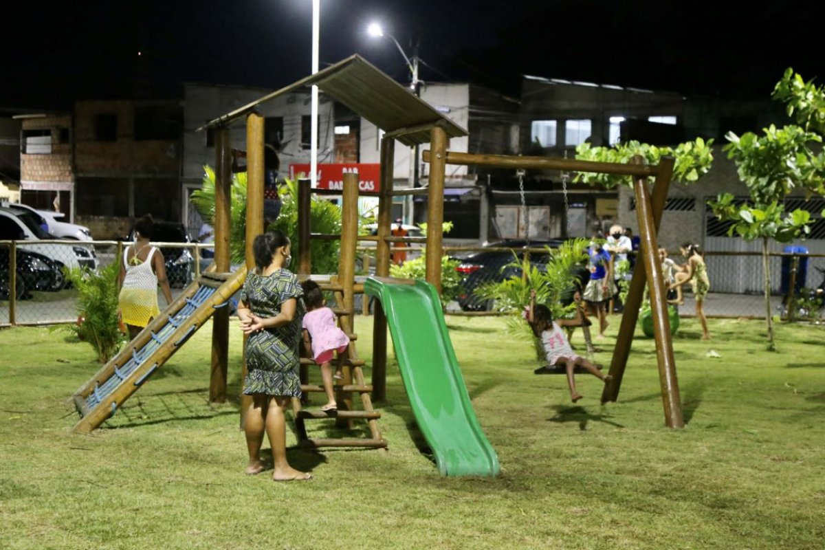 Moradores de Paripe, em Salvador, ganham espaço de convivência e lazer