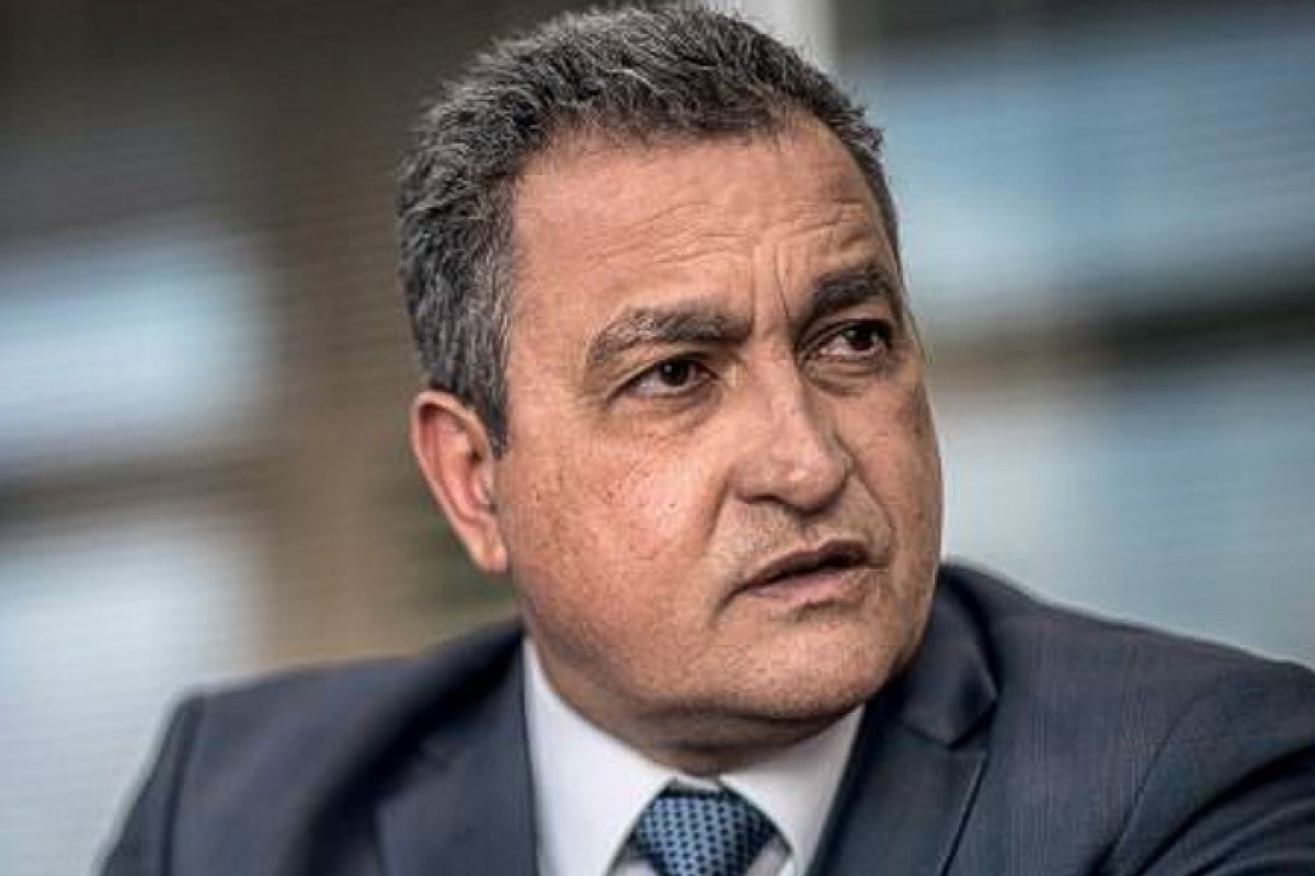 Governo prorroga decreto que permite eventos para 1.100 pessoas