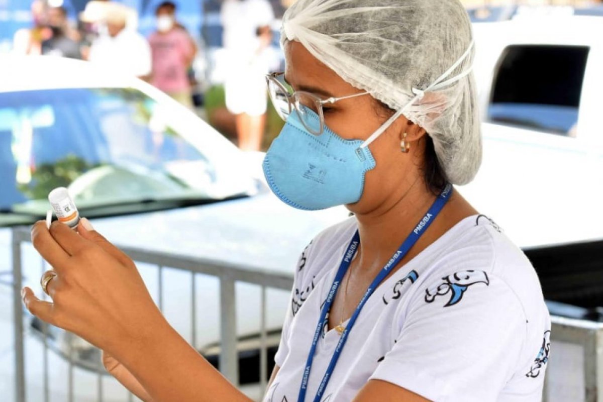 Bahia já vacinou 79,4% da população acima de 12 anos com a primeira dose