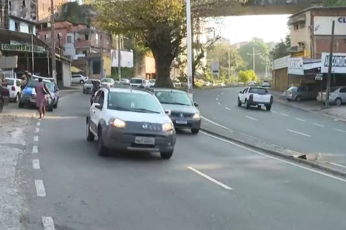 Homem é morto em tiroteio no Vale do Ogunjá, em Salvador, nesta segunda-feira (4)