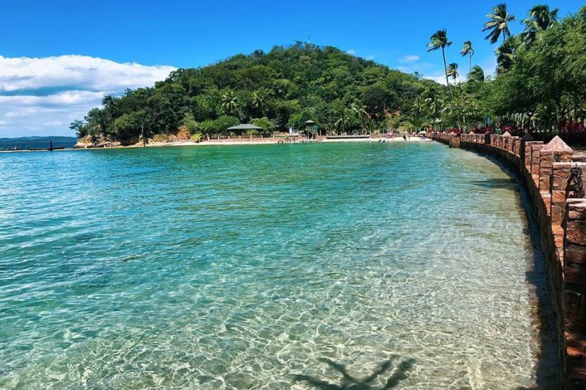 Pela quarta vez, praia da Ilha dos Frades recebe selo que qualifica praias ao redor do mundo