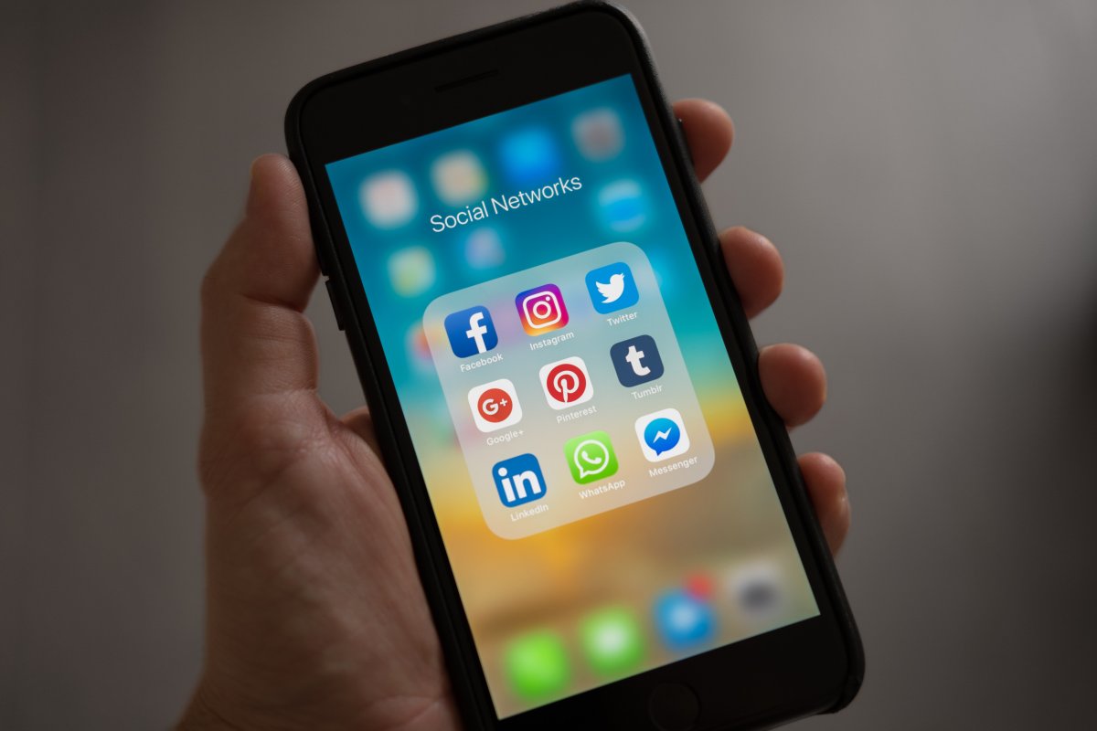 Facebook e Instagram voltam a funcionar após seis horas fora do ar 