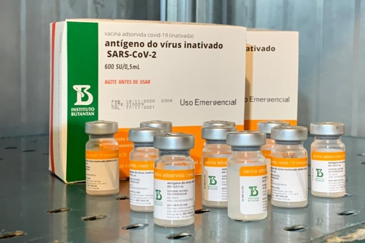 Queiroga afirma que novo contrato com Butantan depende de registro definitivo da CoronaVac