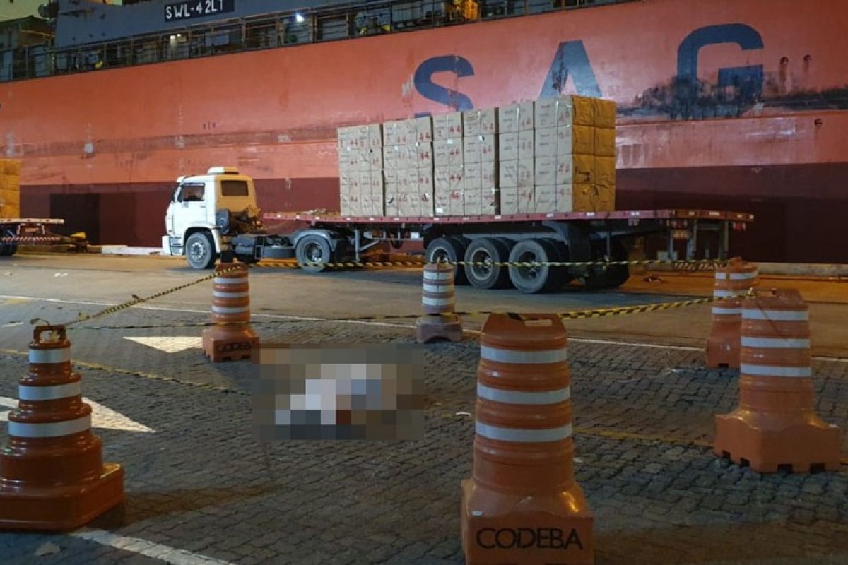 Operário morre em Porto de Salvador após ser esmagado por empilhadeira