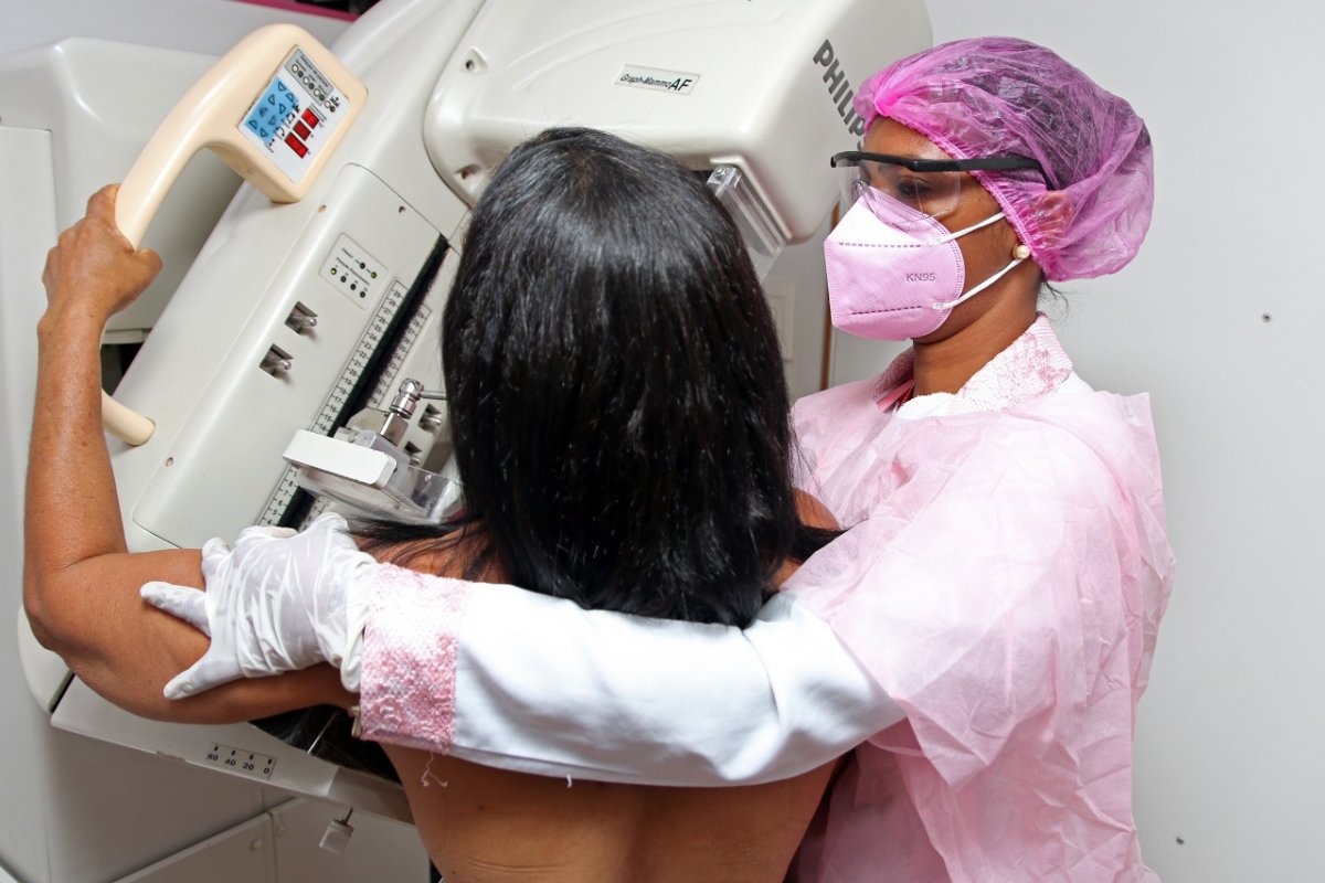 Governo da Bahia amplia número e oferta 25 mil mamografias durante o Outubro Rosa 