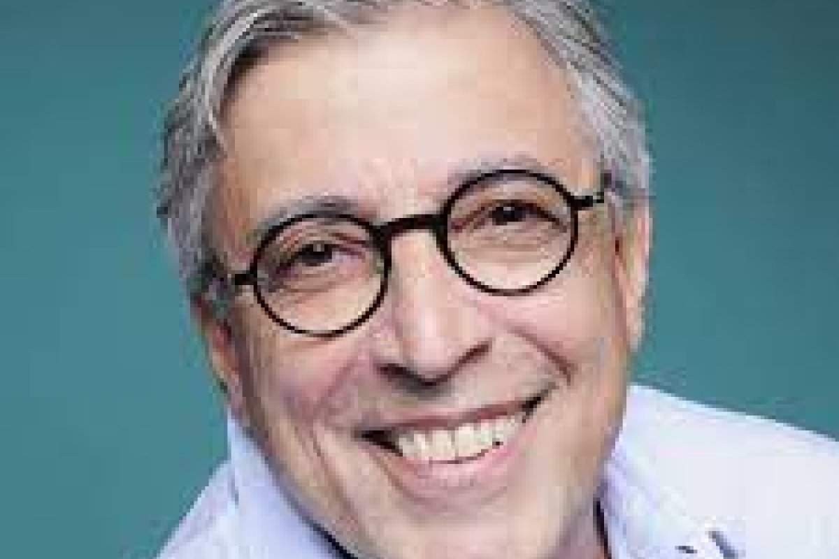 'Mal-entendido', diz filho de Ivan Lins sobre fazer show no encerramento da CPI da Covid