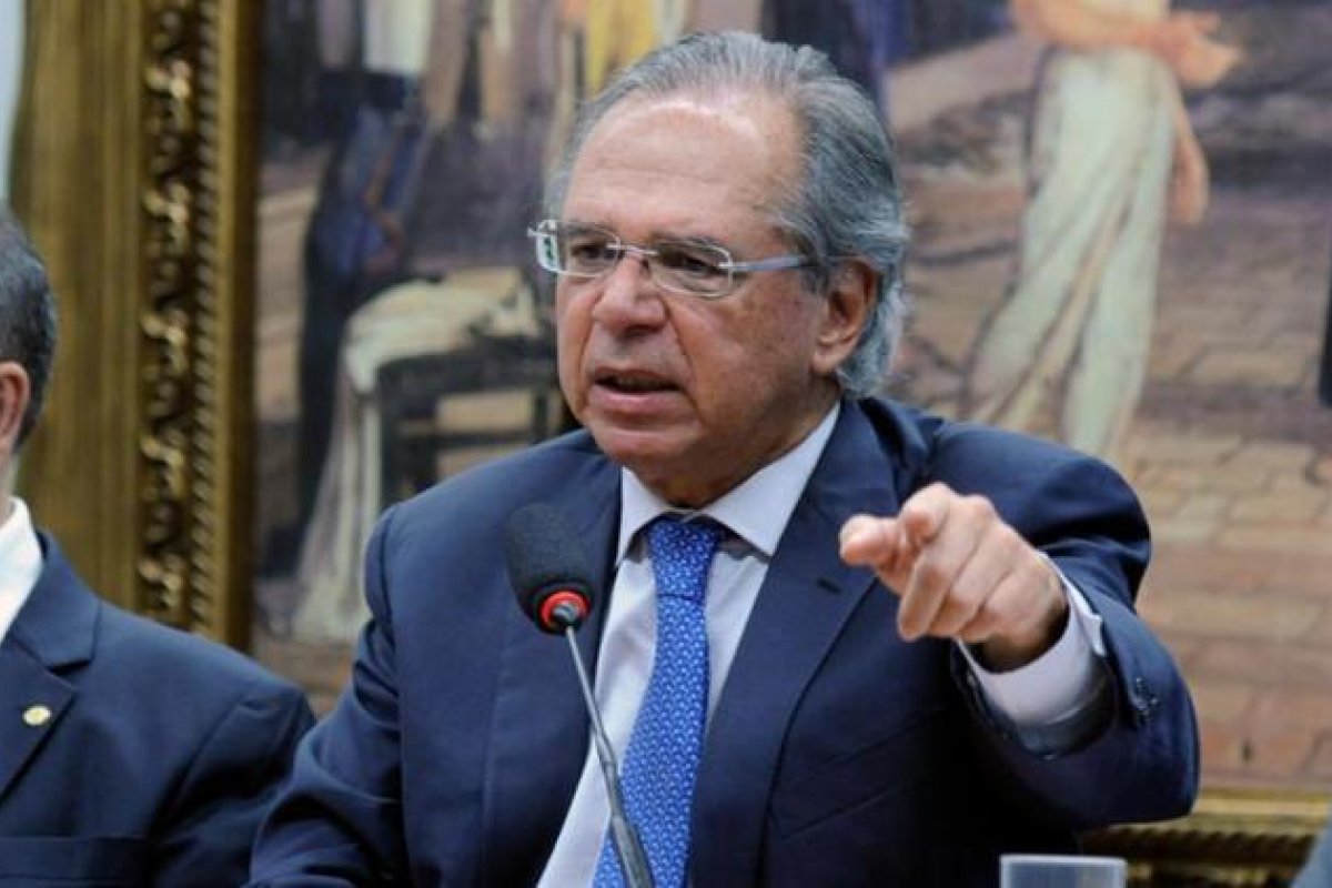STF recebe pedido assinado por mais de 200 organizações para impeachment de Paulo Guedes 