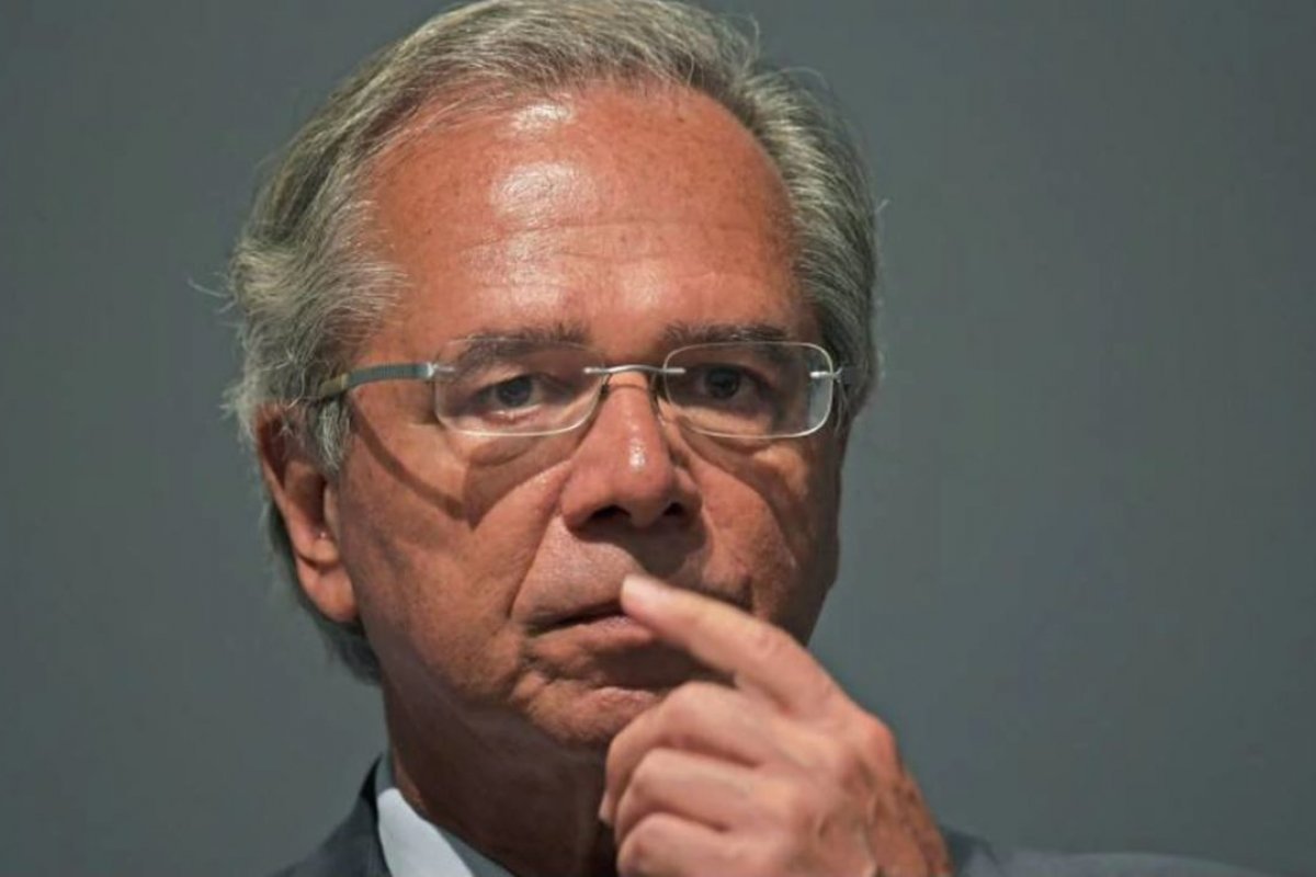 "O resto é barulho, barulho, barulho", afirma Paulo Guedes sobre empresa offshore