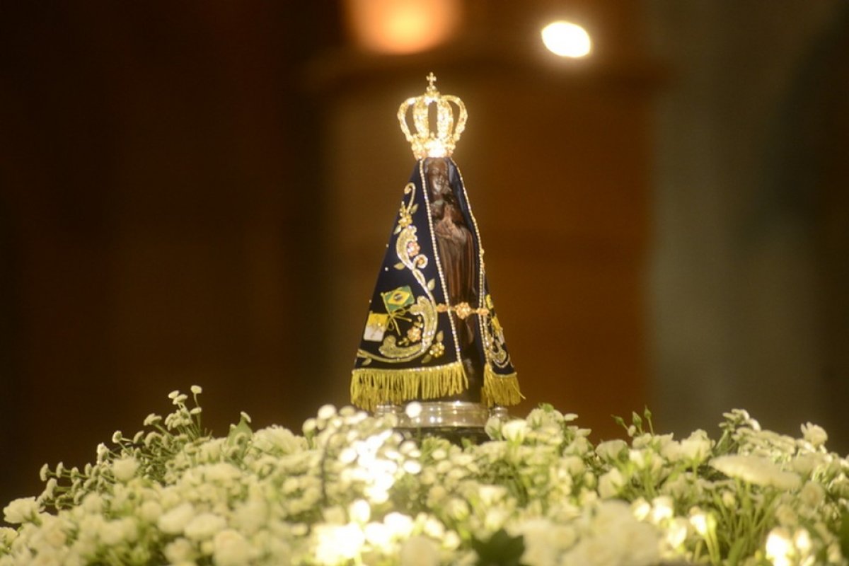 Nossa Senhora Aparecida recebe homenagens dos devotos em festejos que antecedem 12 de outubro