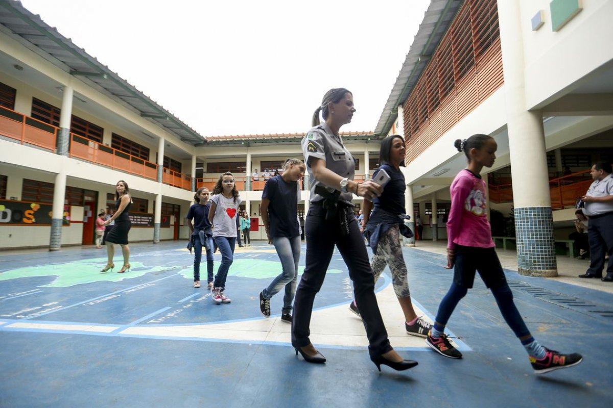 Bahia não adere a modelo de escolas cívico-militares