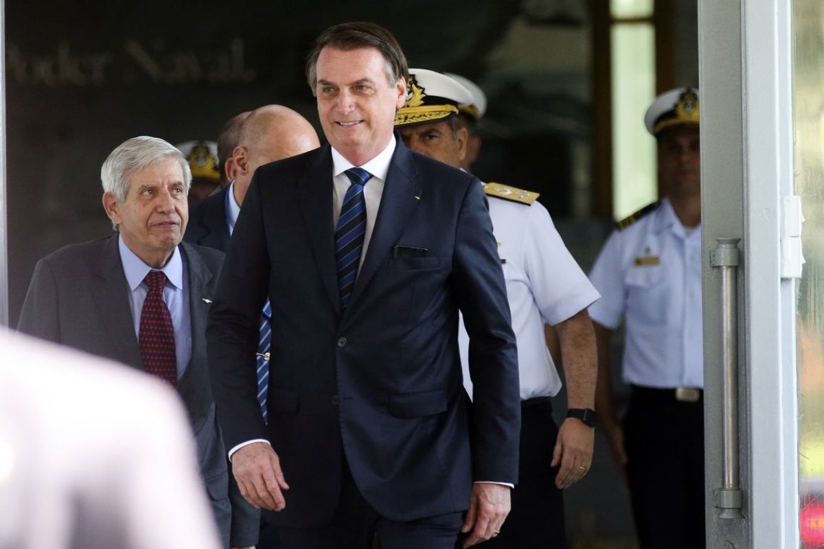 Com vetos, Bolsonaro sanciona projeto que altera Lei dos Partidos Políticos e Eleitoral