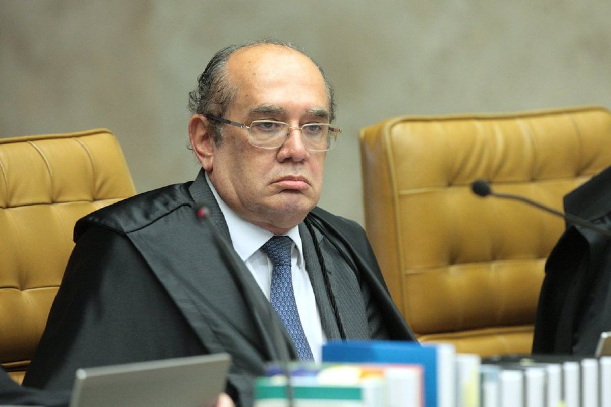 Gilmar Mendes pede para STF retirar porte de arma de Janot 