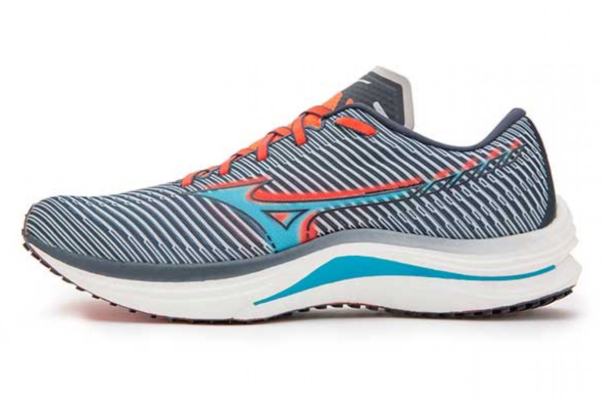 Mizuno lança  Wave Rebellion, tênis desenvolvido para todos os corredores que desejam bater seus recordes pessoais