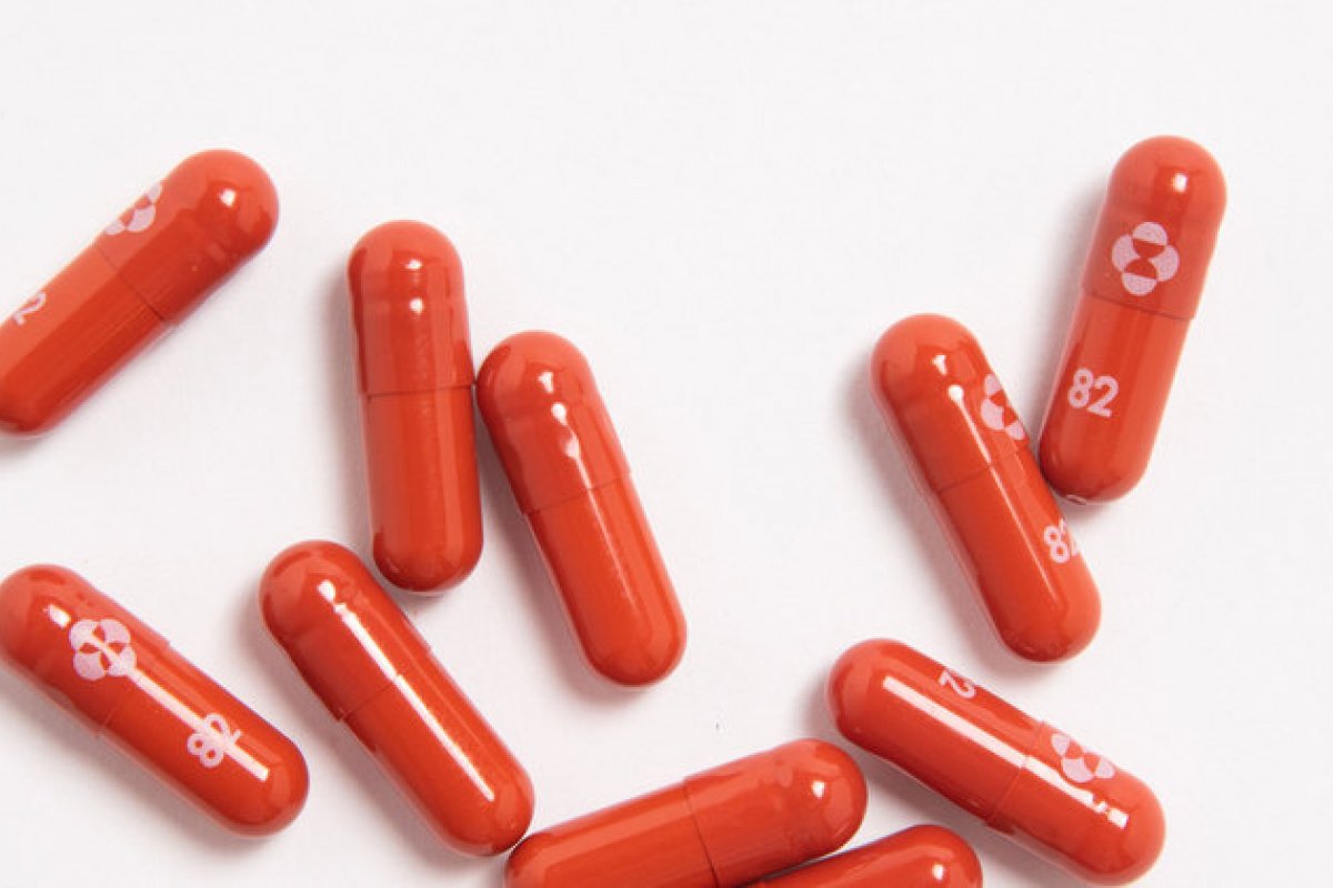 FioCruz negocia a produção da pílula molnupavir criada pela farmacêutica MSD
