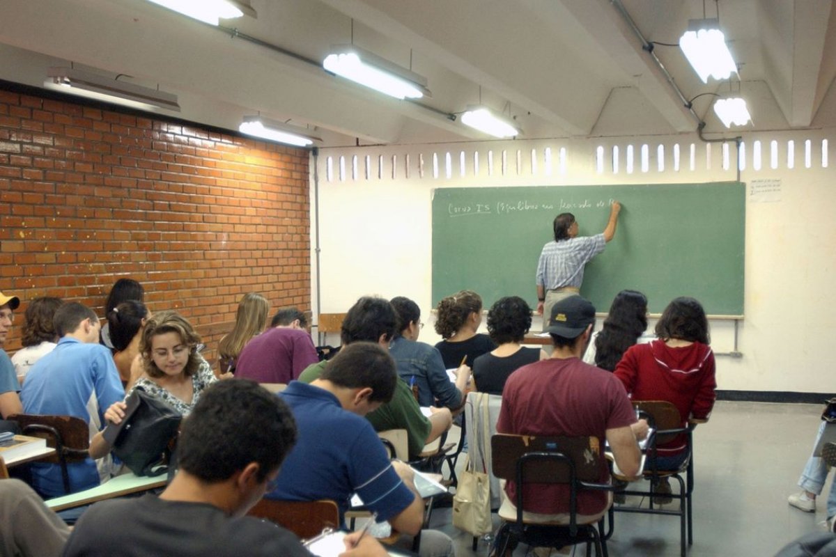 Mais de um milhão de estudantes participam da Olimpíada de Matemática neste sábado
