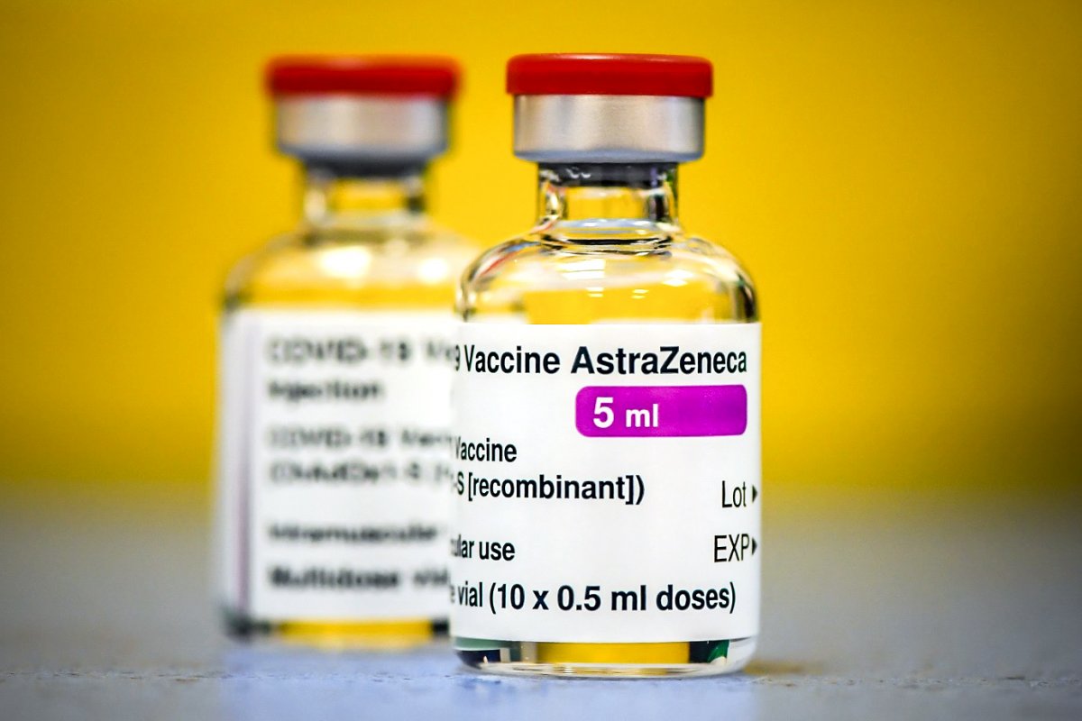 Intervalo entre doses de vacina AstraZeneca contra Covid-19 é reduzida pela Saúde