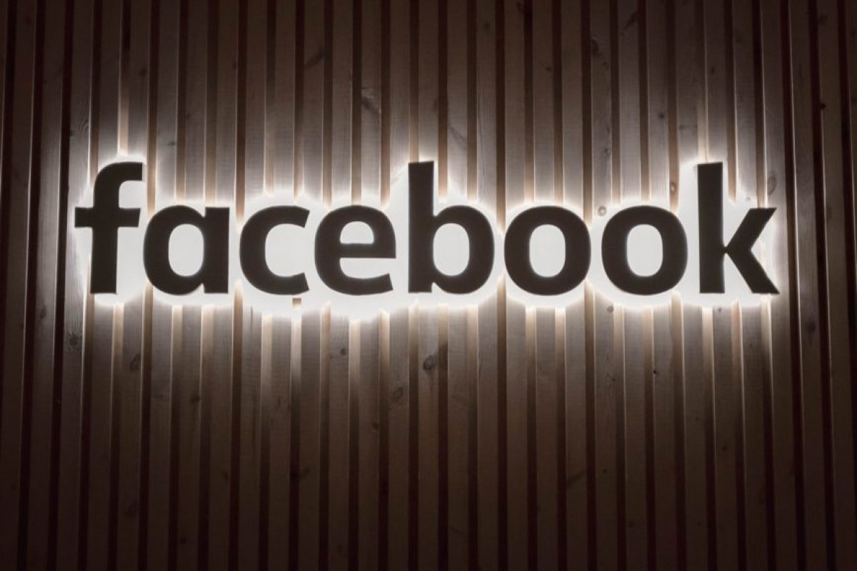 Facebook vai recrutar 10 mil pessoas para criar "metaverso"