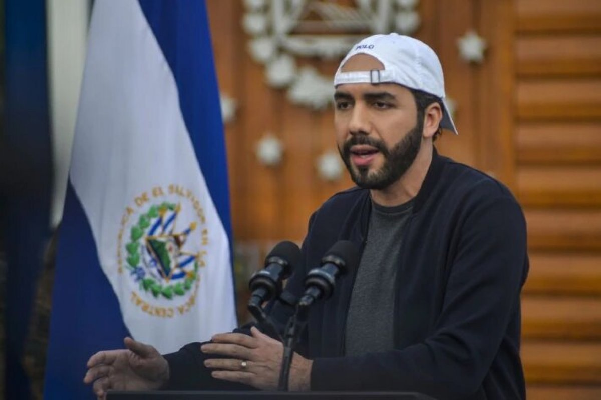 População de El Salvador convertem US$ 3 mi em bitcoin
