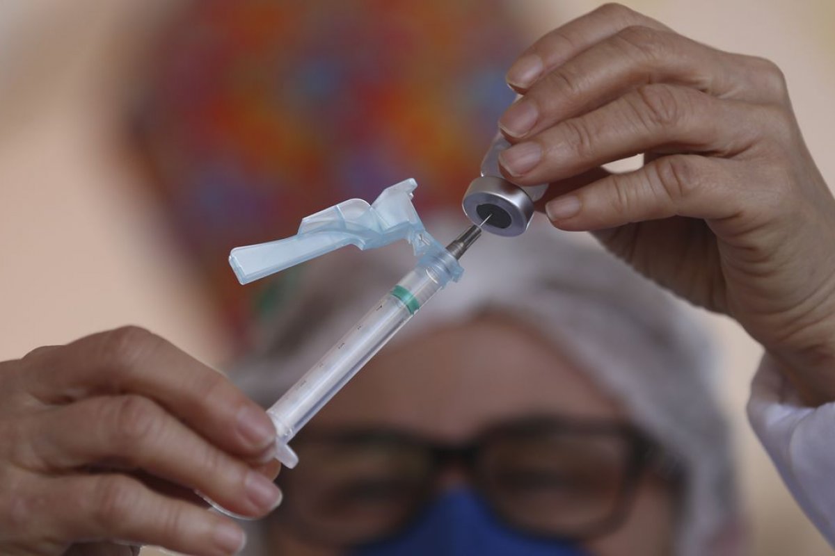 Conass: Brasil registrou menor número de mortes desde abril de 2020 na última semana epidemiológica