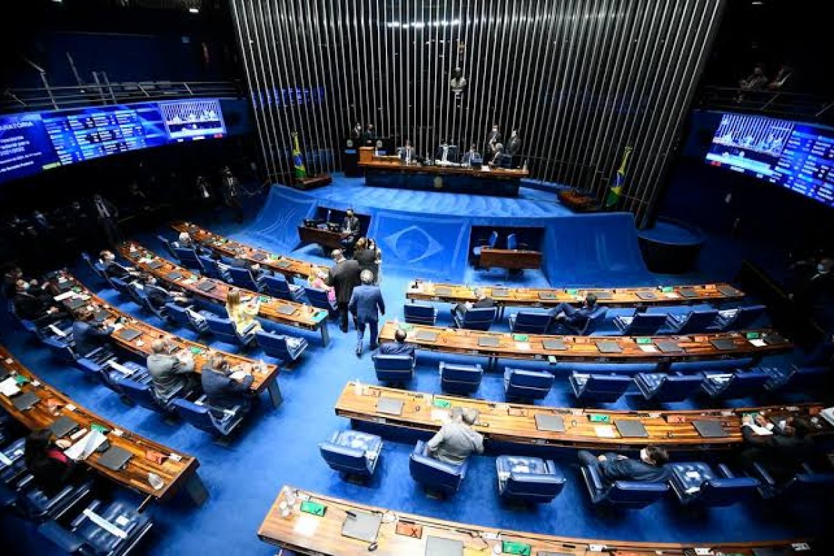 Senado aprova antecipação da meta para o Brasil reduzir emissão de gases 