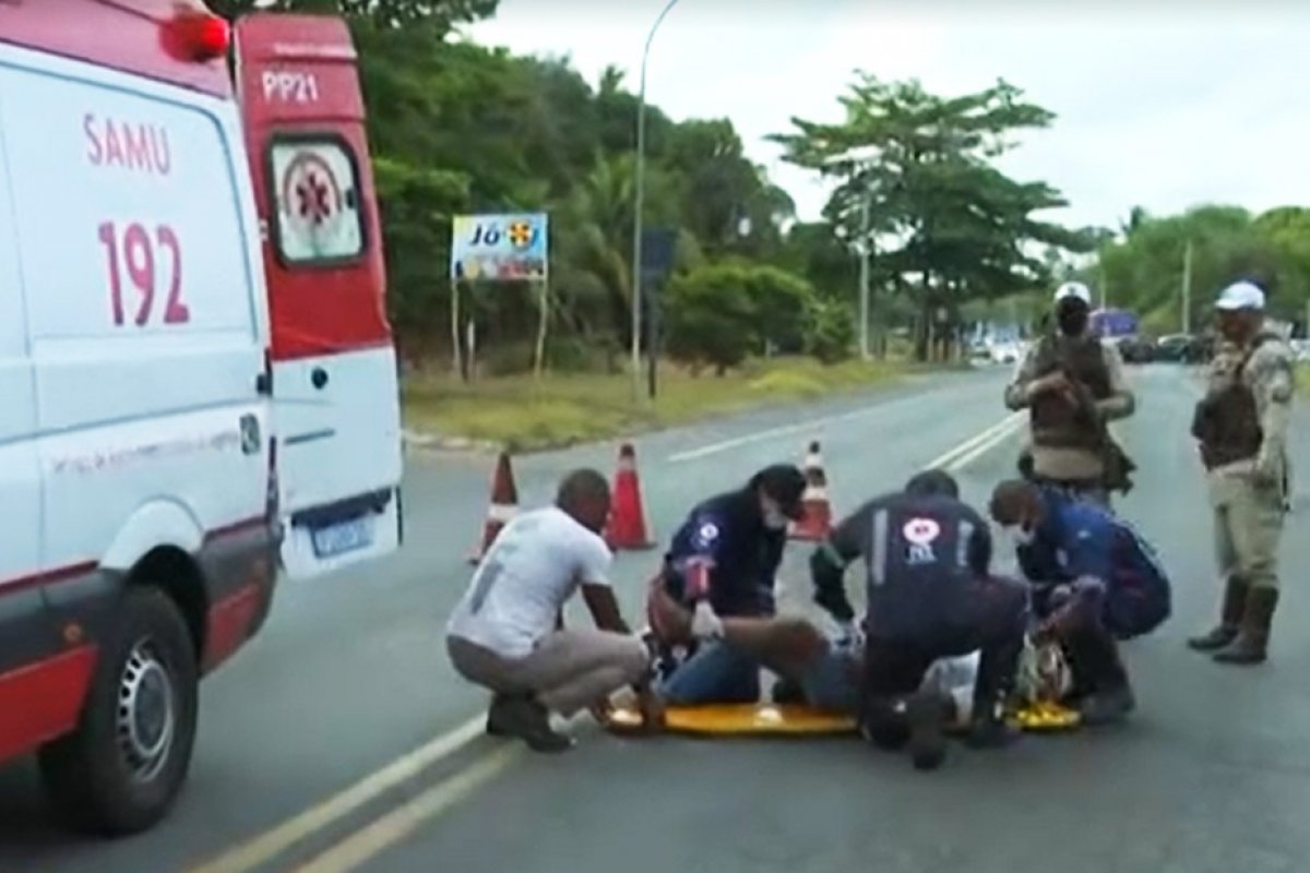 Motociclista fica ferido após acidente na Estrada do Derba, em Salvador