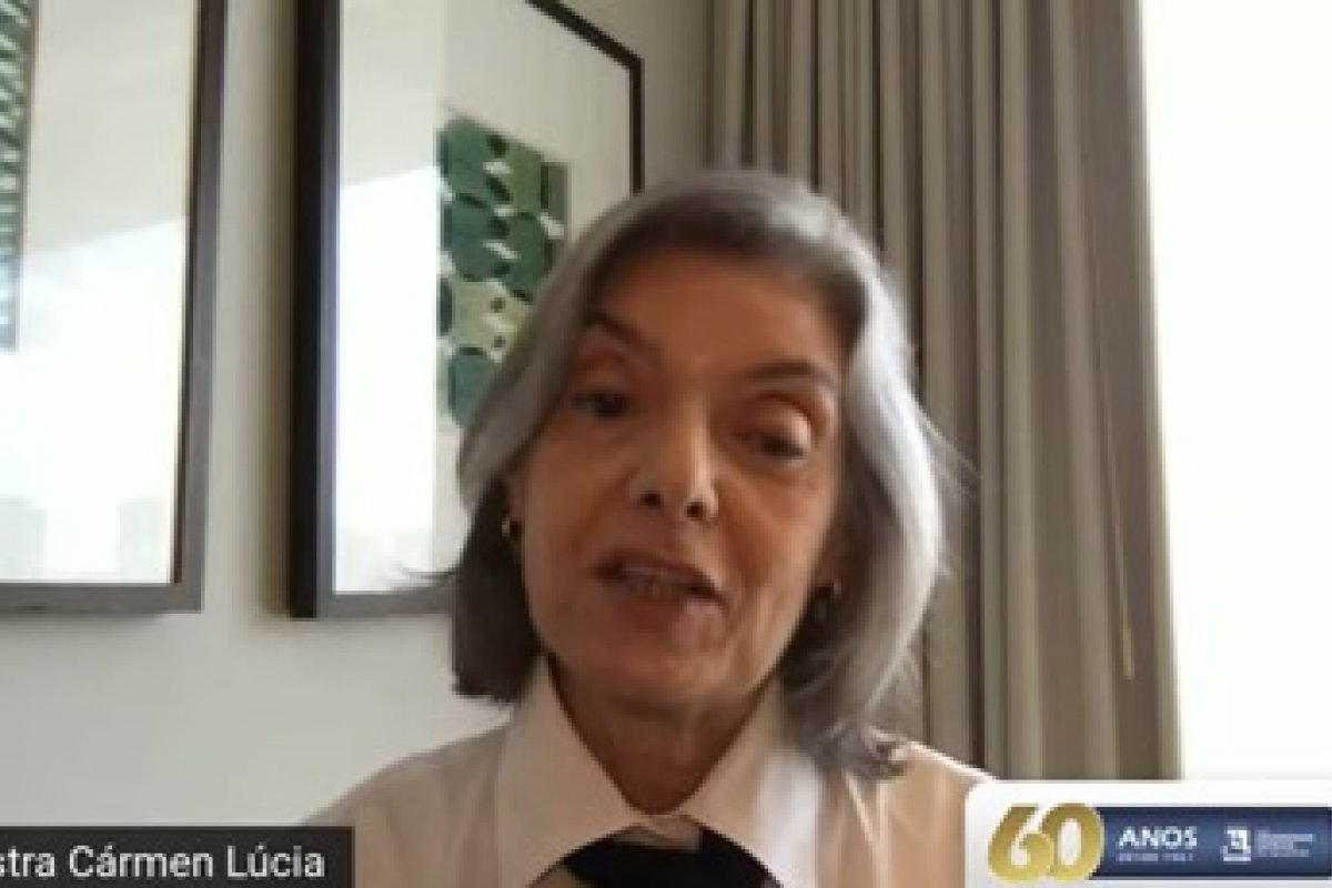 Ministra Cármen Lúcia participa de encerramento da SEMOC da Universidade Católica do Salvador (UCSAL)