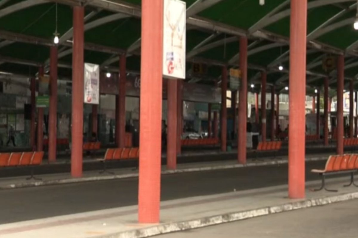 Feira de Santana amanhece sem ônibus nesta segunda-feira (25)