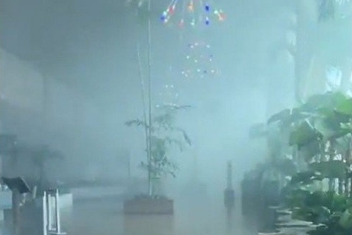 Vídeo: princípio de incêndio atinge restaurante de shopping em Salvador