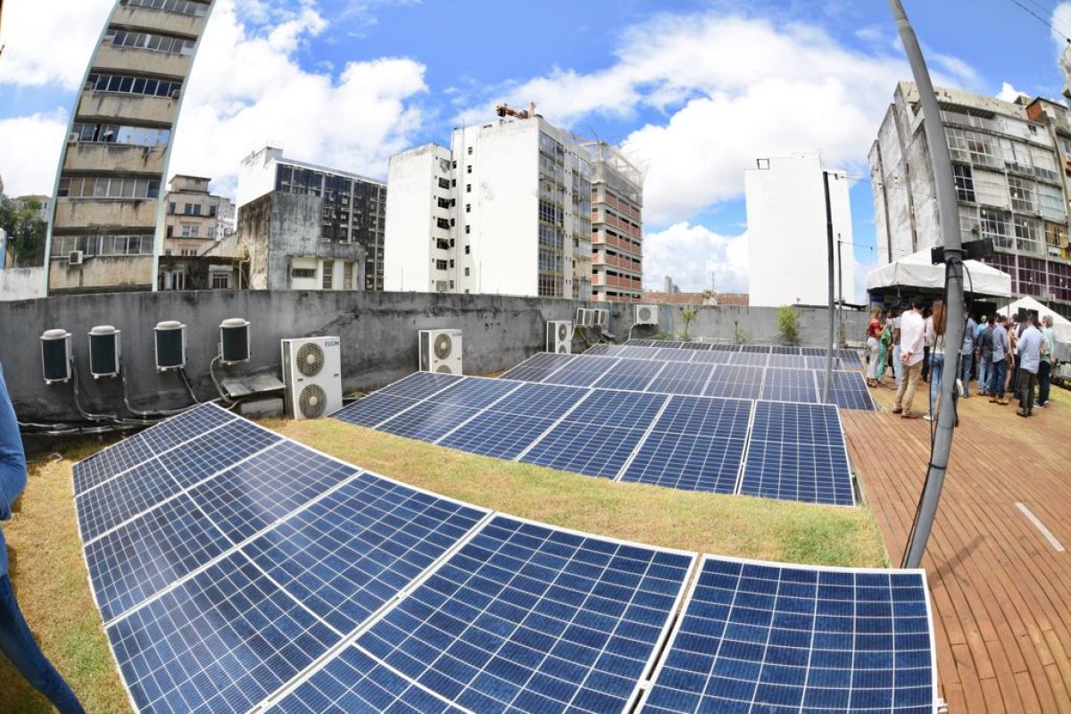 Programa prevê incentivos fiscais para empresas que adotarem energia solar 