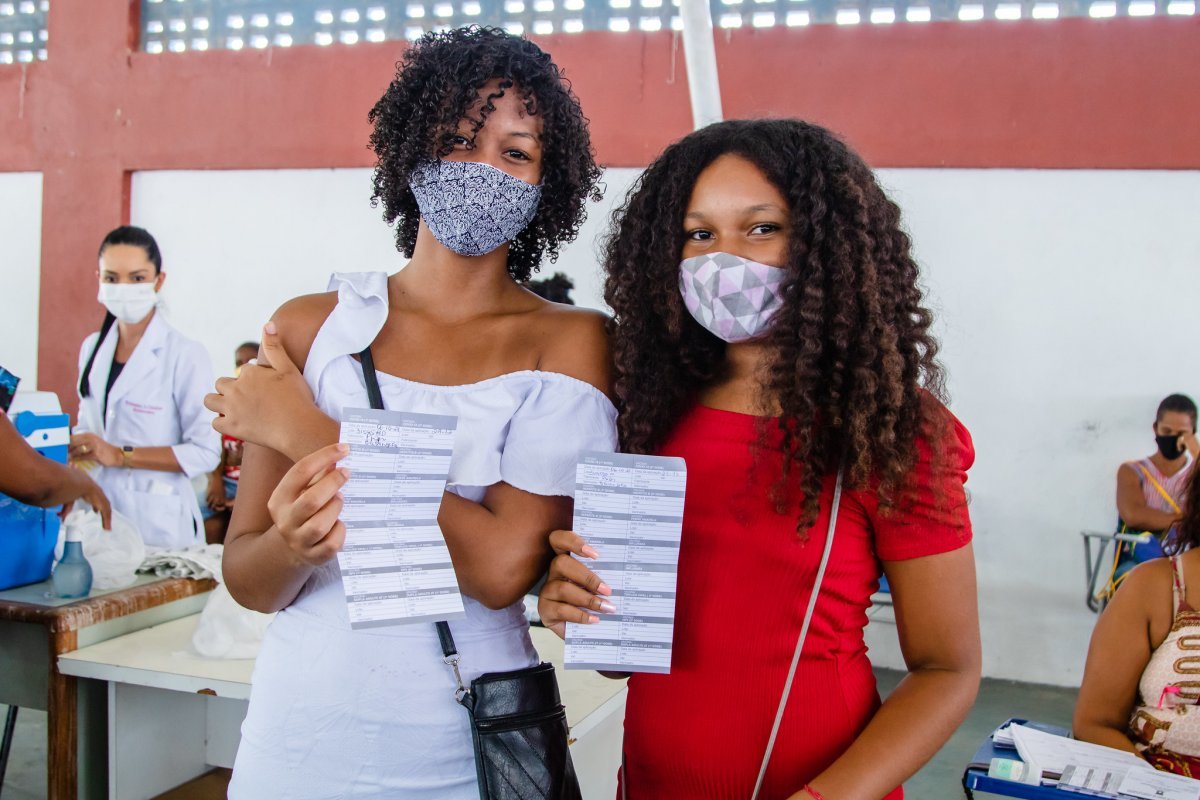 Covid-19: mais 22,9 pessoas foram vacinadas com a primeira dose na Bahia