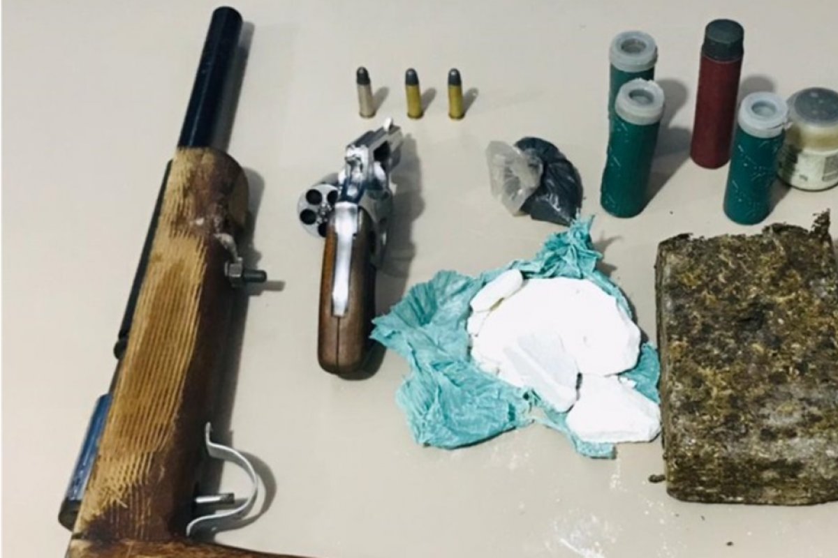 PM prende suspeito de tráfico de drogas  no oeste da Bahia