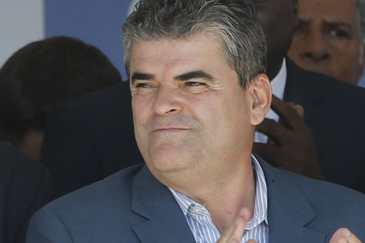 Prefeito de Duque de Caxias é recebido a tiros no Rio de Janeiro 