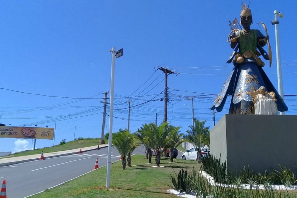 Suspeito de assaltos morre após ser baleado no bairro de Stella Maris, em Salvador 