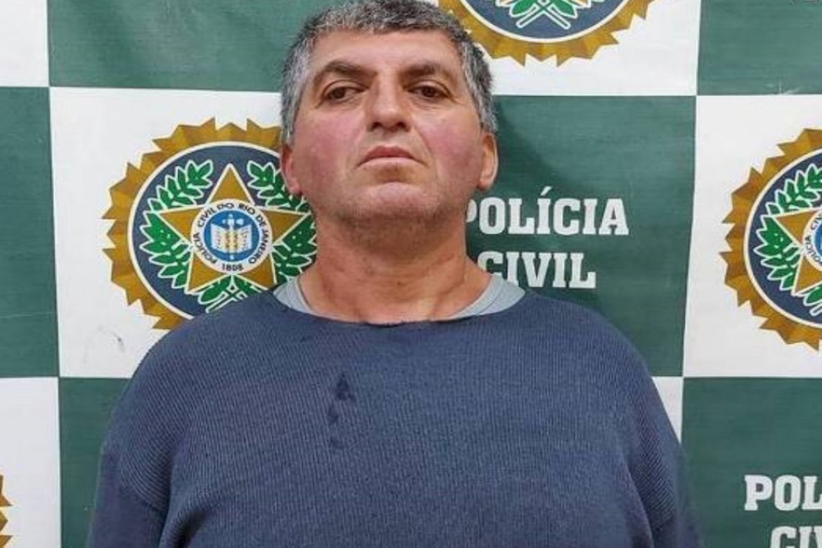 Homem mata vizinho por galo que cantava Bolsonaro, no Rio de Janeiro