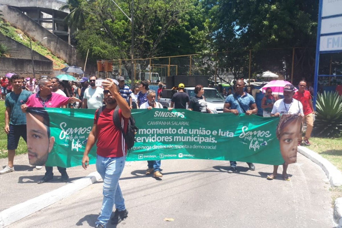 Servidores municipais deflagram greve geral por tempo indeterminado