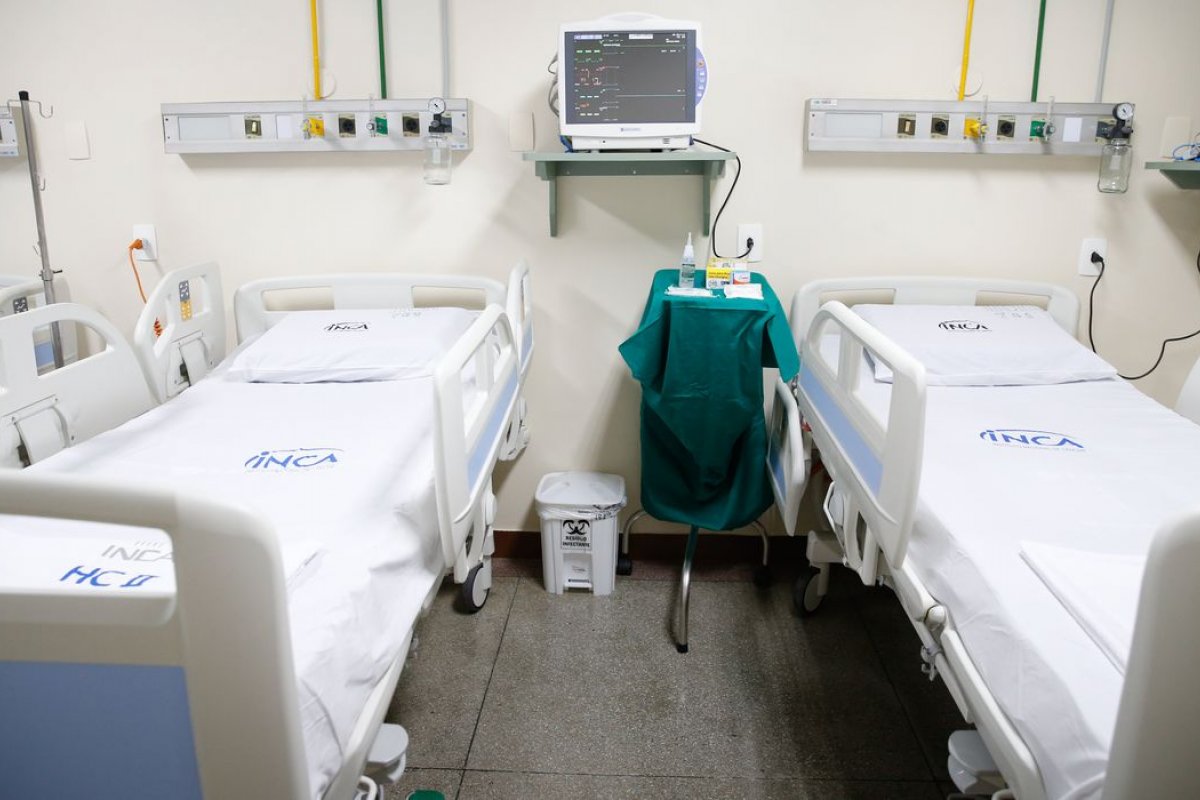 Travestis e mulheres trans também precisam se conscientizar sobre o câncer de próstata