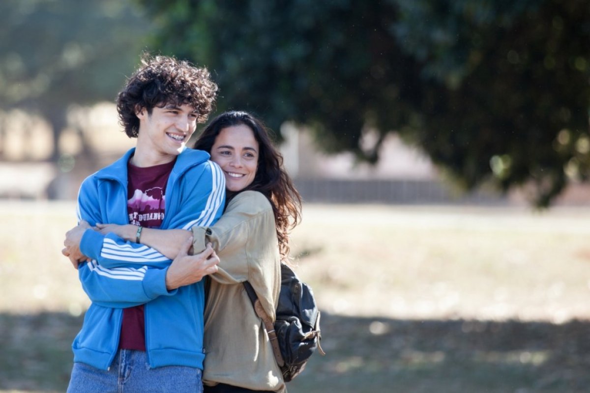 Filme 'Eduardo e Mônica' ganha nova data de estreia
