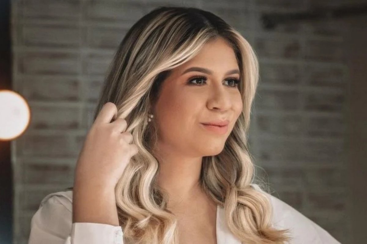 Família, fãs e amigos se despedem de Marília Mendonça 