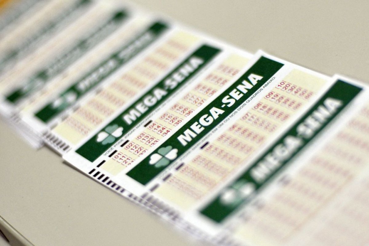 Mega-Sena acumula mais uma vez e pode pagar R$ 90 milhões na quarta-feira (10)