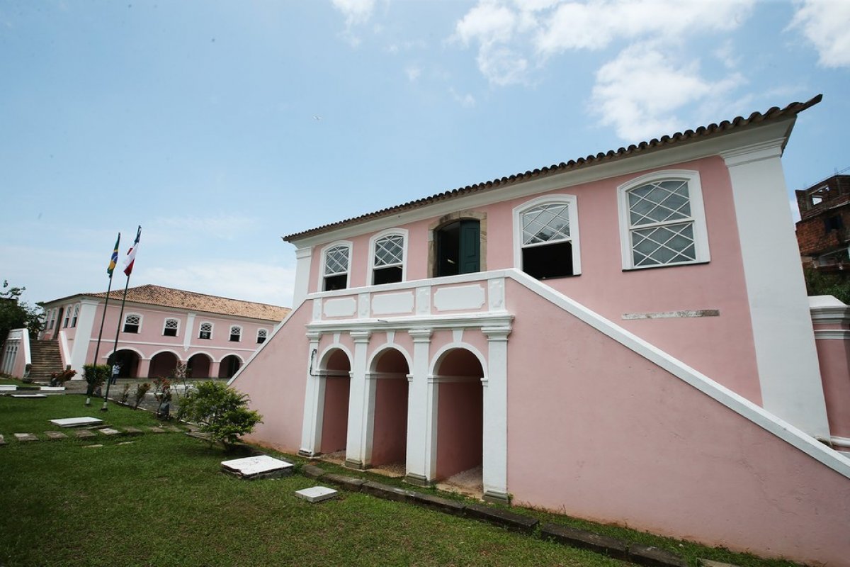 Leilão do Arquivo Público da Bahia é suspenso