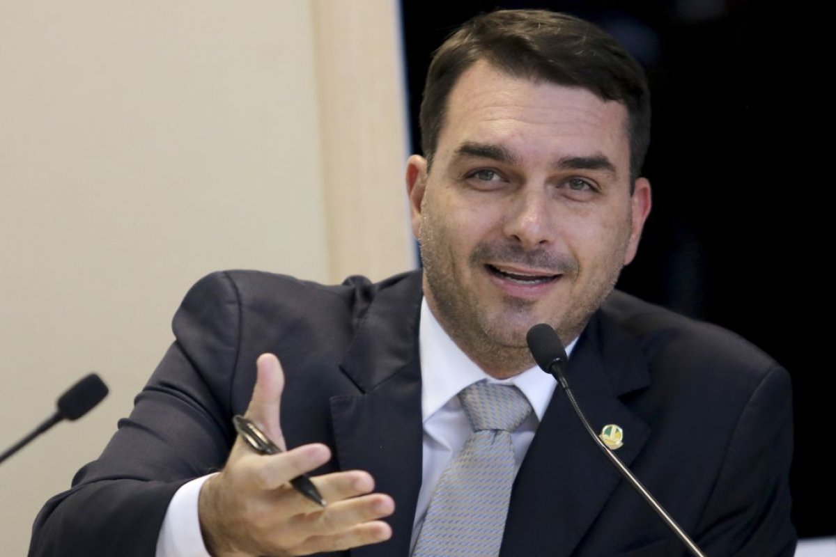 STJ aceita recurso de Flávio Bolsonaro para derrubar decisões das investigações das 'rachadinhas'