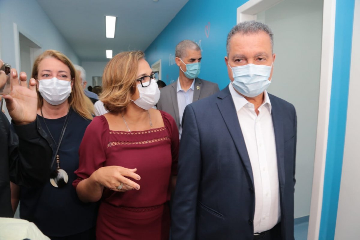 Tereza Paim defende a continuidade do uso da máscara na Bahia