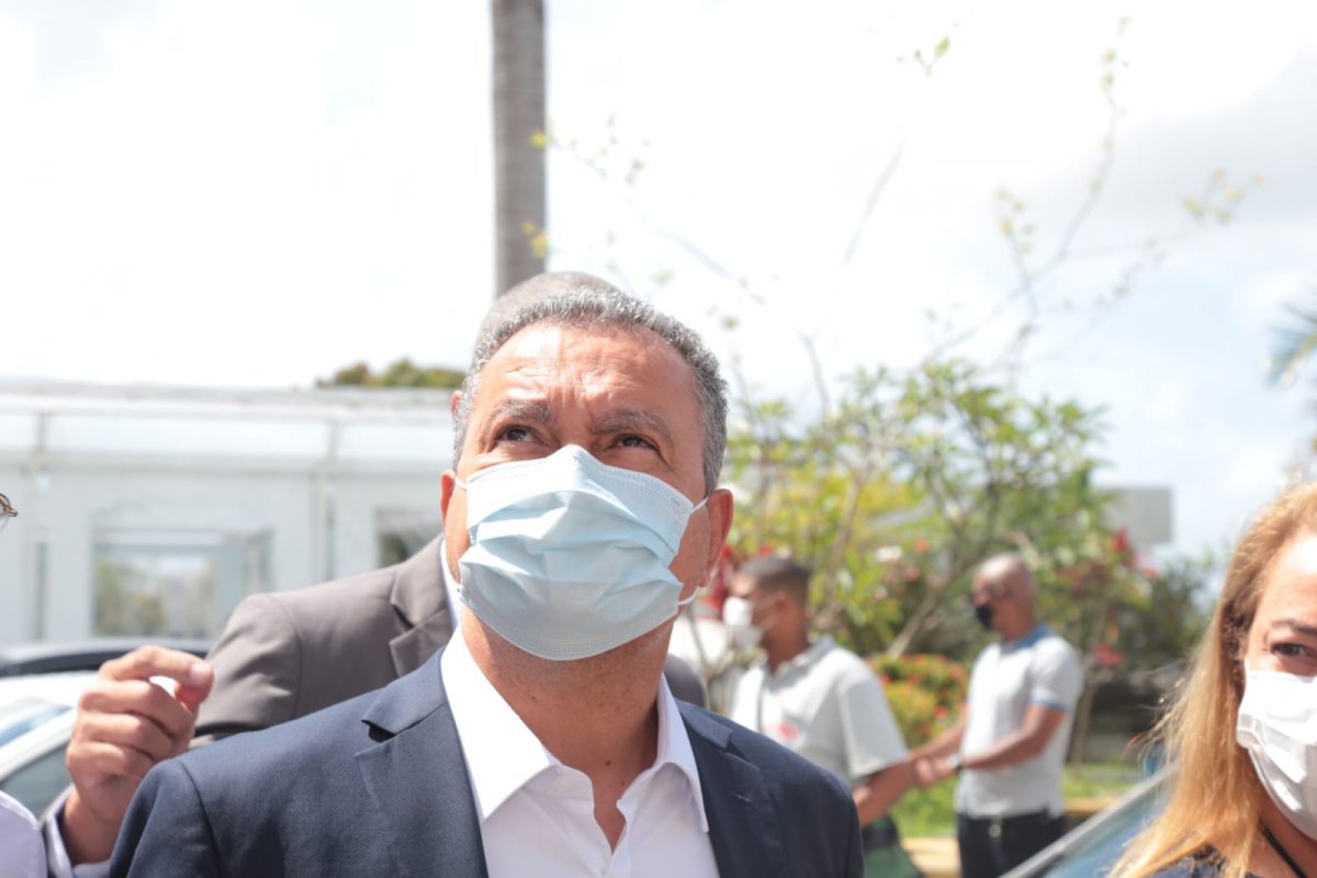 Rui Costa entrega reforma de hospital referência em cardiologia na capital baiana 