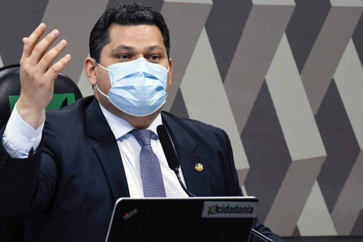 PEC dos Precatórios deve passar por CCJ do Senado na próxima semana