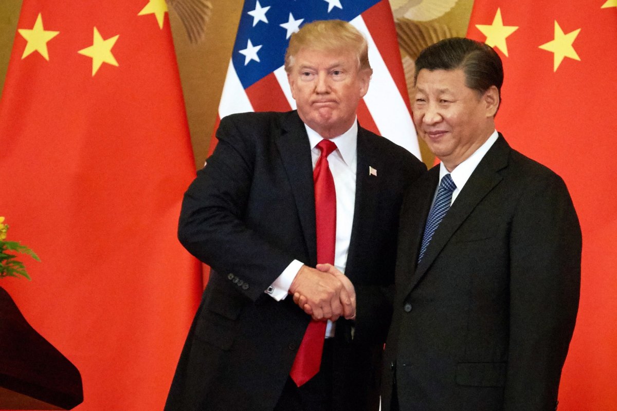 Estados Unidos e a China devem retomar negociações comerciais 