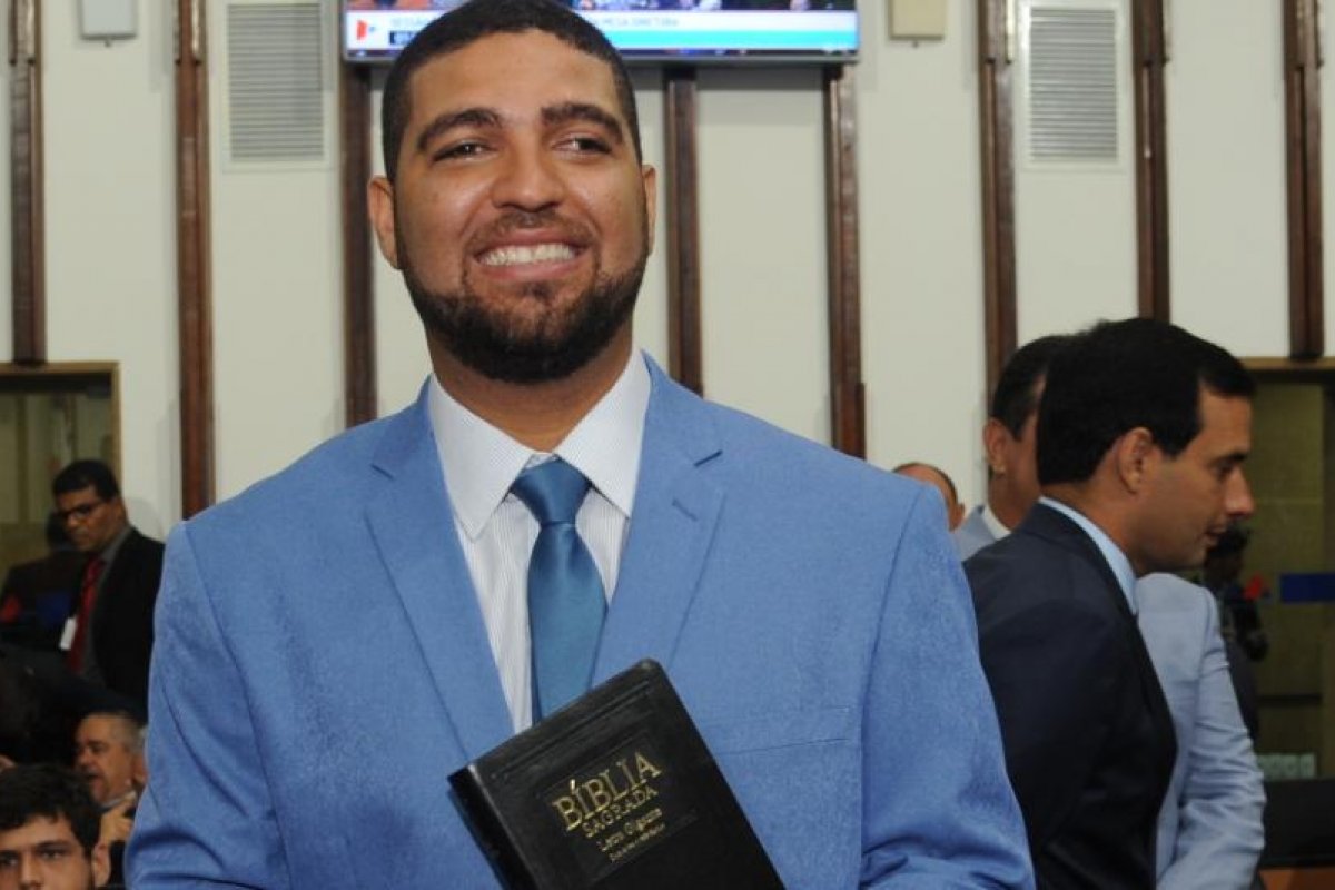Morre deputado João Isidório, aos 29 anos, após afogamento