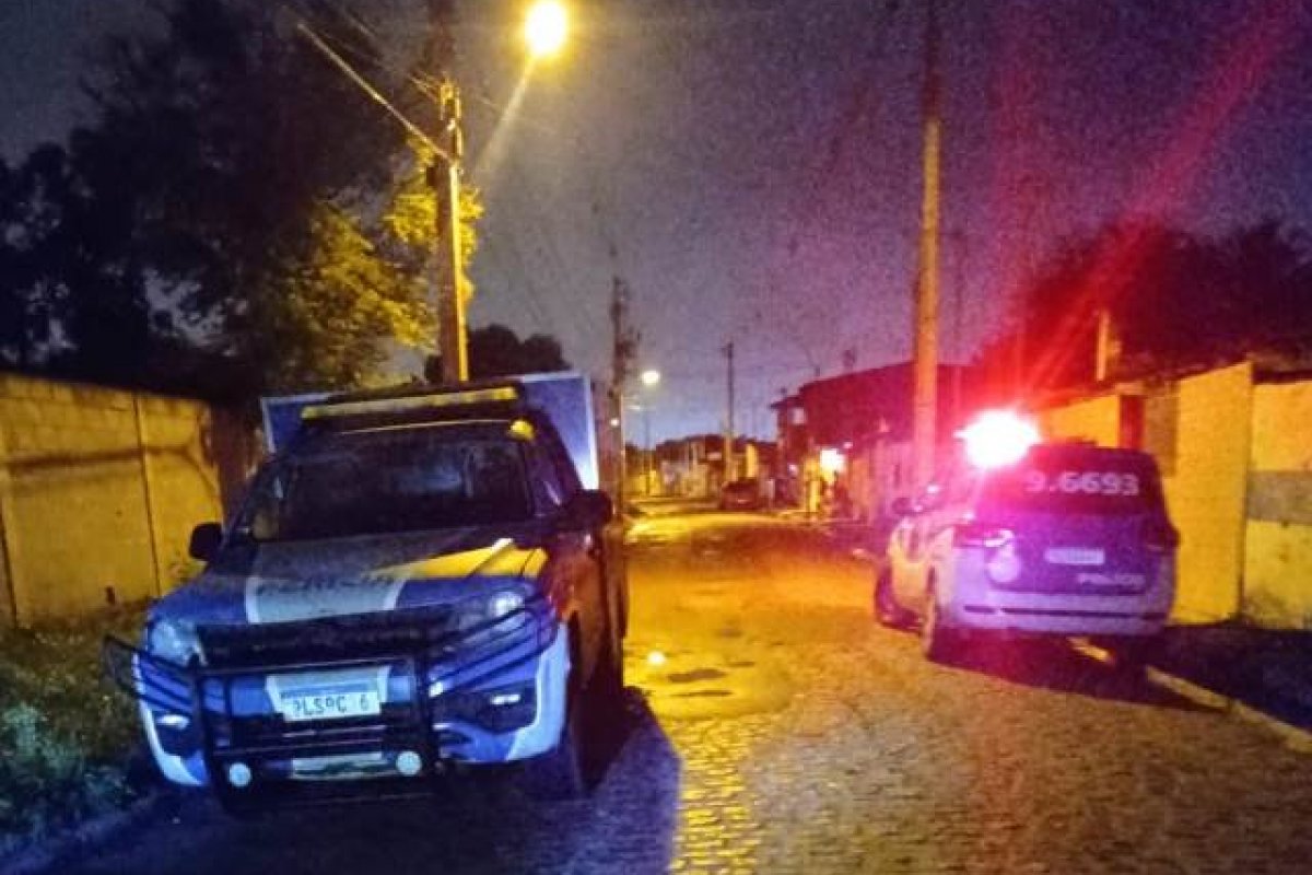 Após ter casa invadida, mulher é morta a tiros em Feira de Santana 